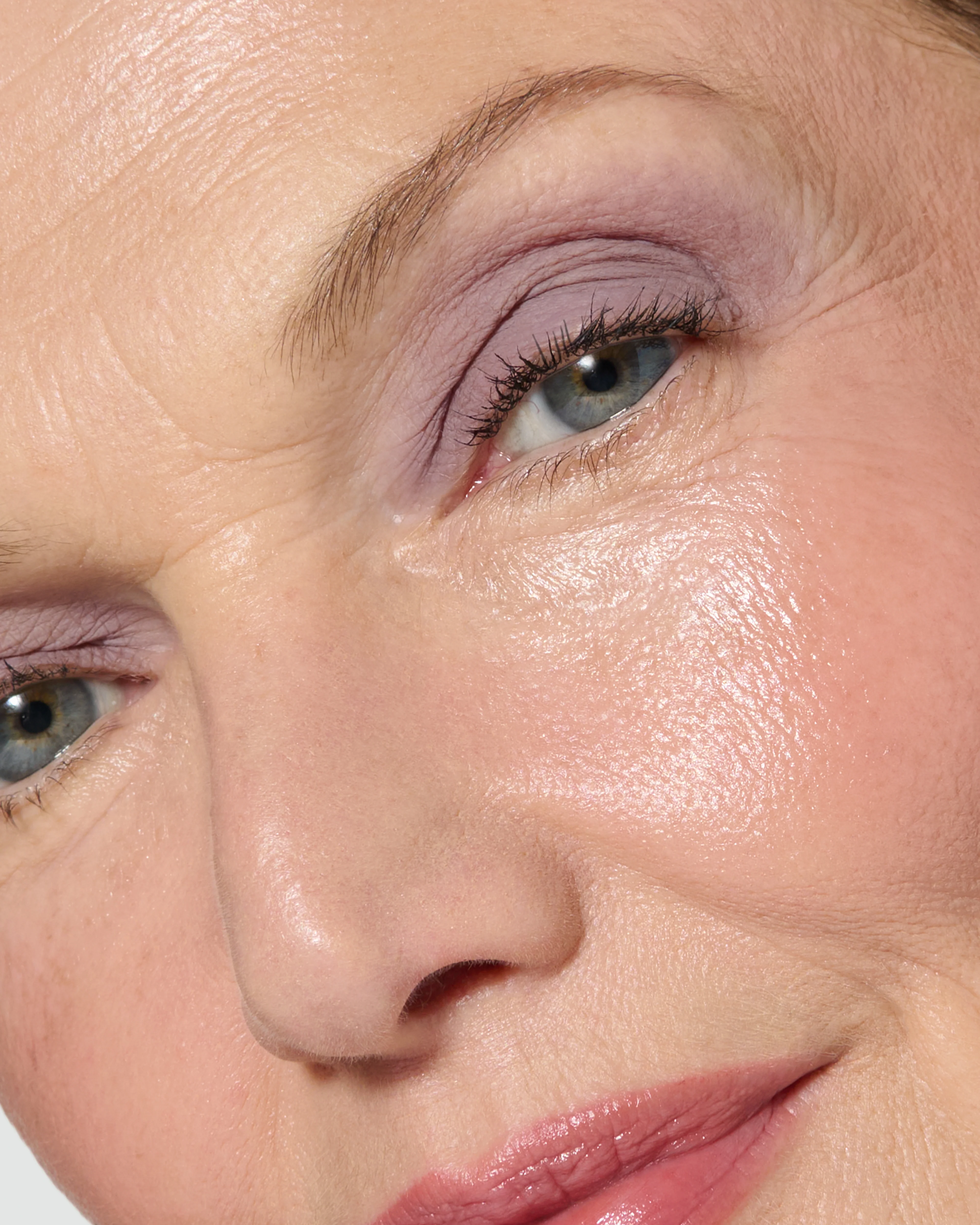 Maude (Liquid Silk Liquid Eyeshadow) - Image 13
